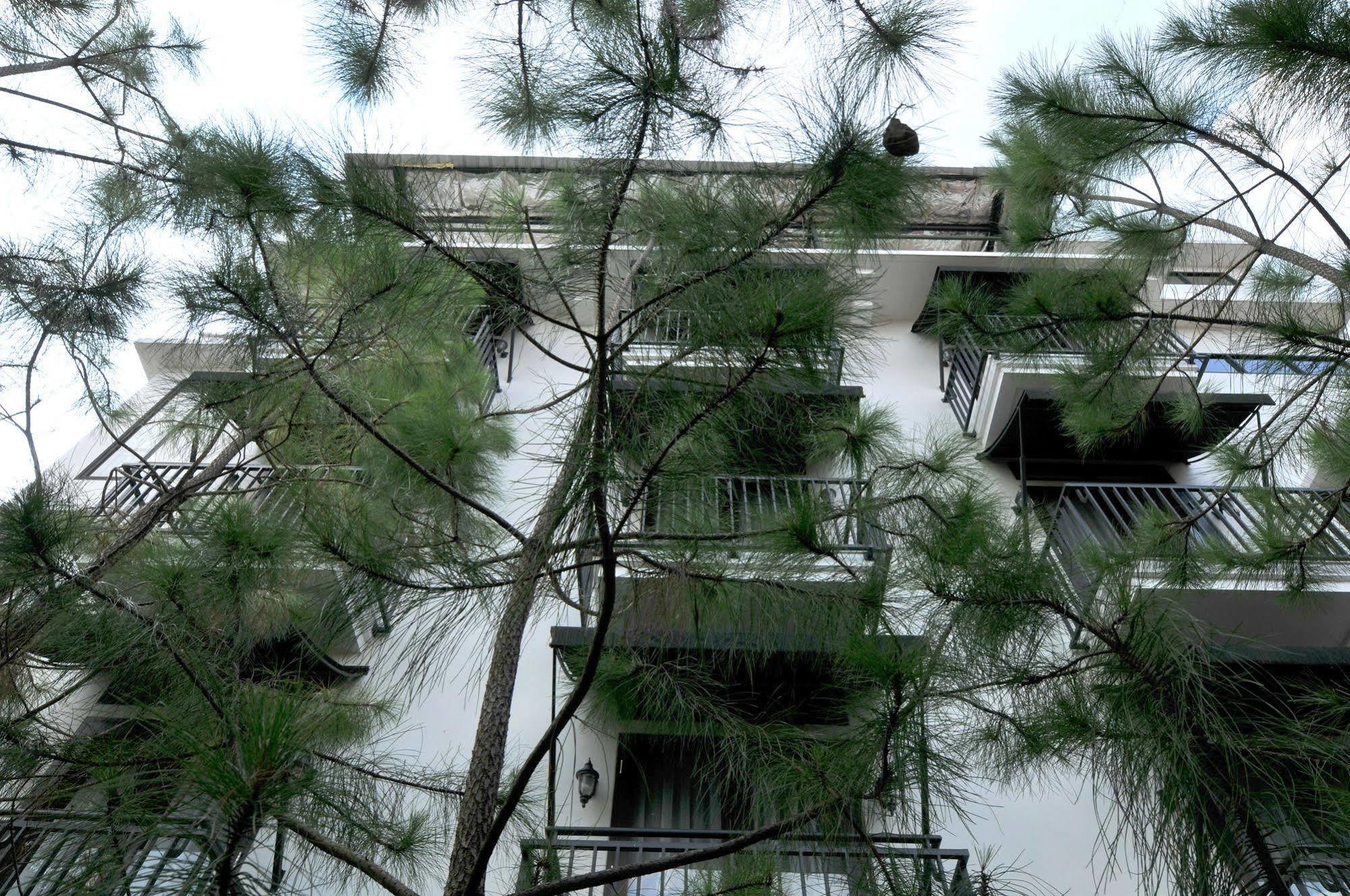 Capital O 852 The Silk At Dago Hotel บันดุง ภายนอก รูปภาพ