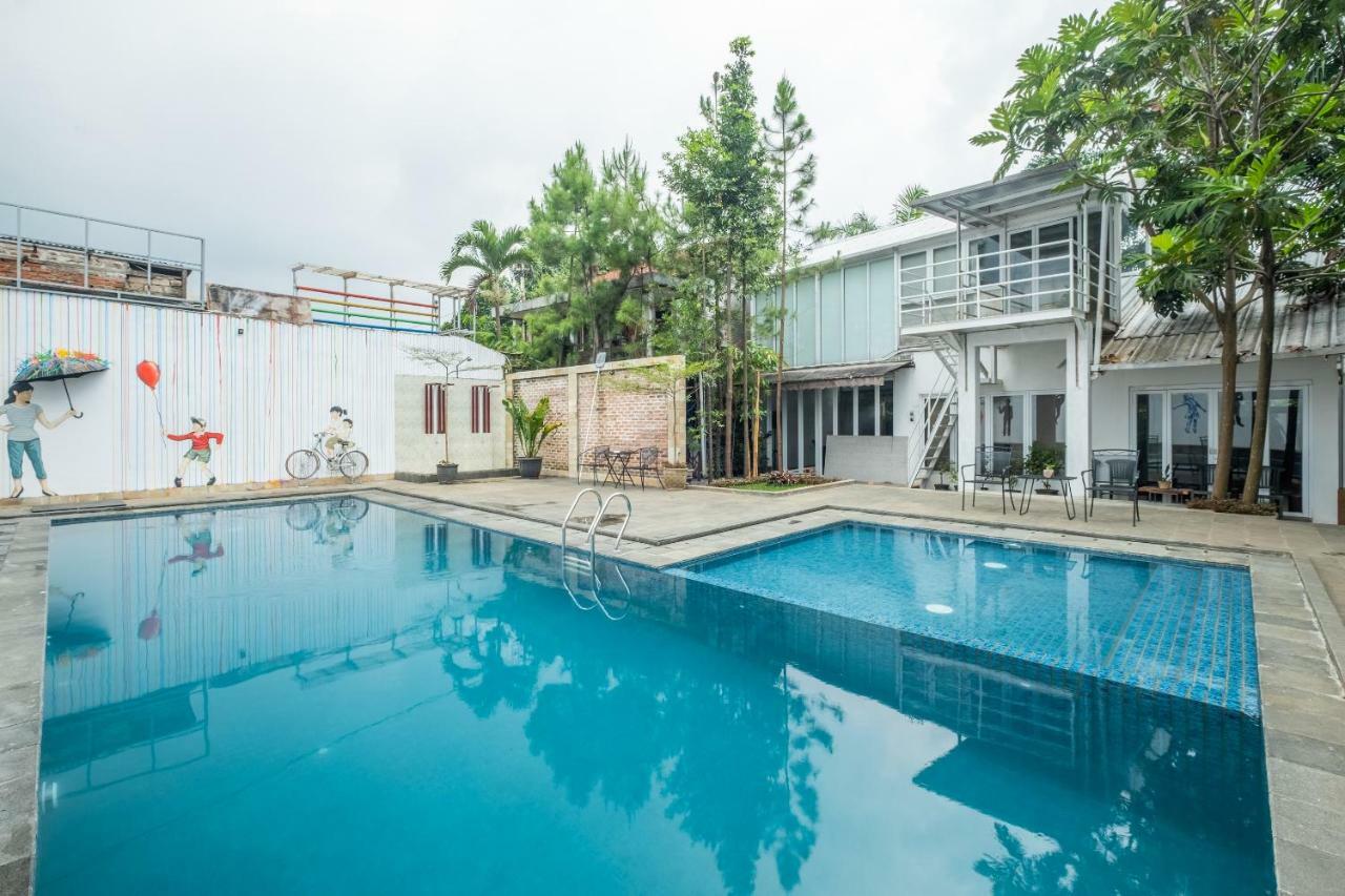 Capital O 852 The Silk At Dago Hotel บันดุง ภายนอก รูปภาพ